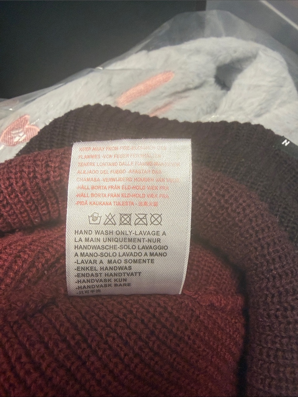 Neff knot hat - Picture 3 of 3